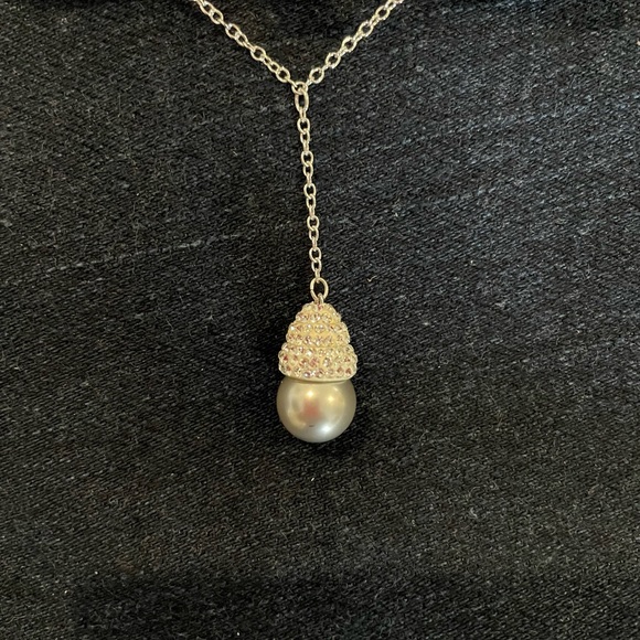Swarovski Crystal and pearl necklace - Picture 1 of 3
